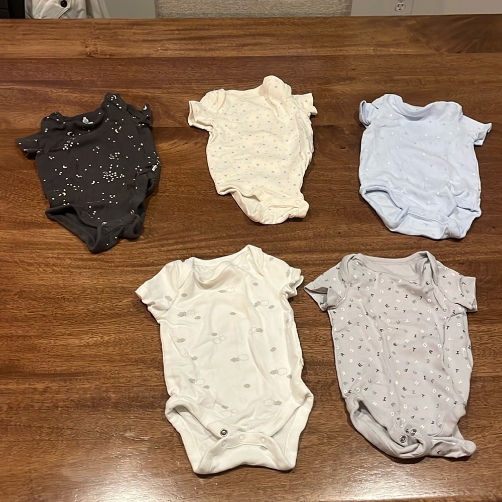 Assorted 0-3 bodysuits Baby Gap